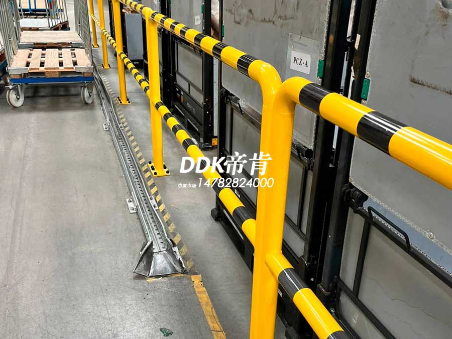 安全護(hù)欄有哪些類型？倉庫設(shè)備有哪些類型的安全護(hù)欄？