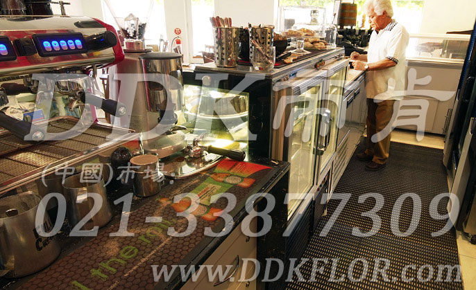 帝肯(DDK)_1900_798（食堂餐廳廚房防滑材料）廚房地墊,廚房地毯,廚房地膠,廚房防滑地墊,廚房防滑地毯,廚房防滑地磚,廚房防滑墊,后廚用輸水墊,餐廳廚房專(zhuān)用地毯,餐廳防滑地墊,食堂專(zhuān)用防滑地毯,食堂用防滑地墊,食堂防滑墊,