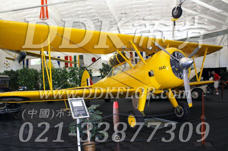 私人飛機(jī)停機(jī)坪做法（13）_私人飛機(jī)庫停機(jī)地面_深黑灰色地板