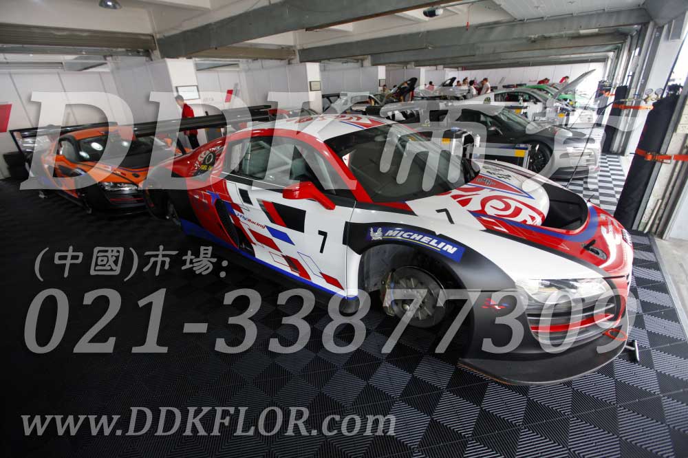 9-F1珠海站汽車維護(hù)區(qū)專用黑色抗壓地板樣板圖片,帝肯(DDK)_8100_6008（賽車P房帳篷地板）效果圖，帳篷地膠