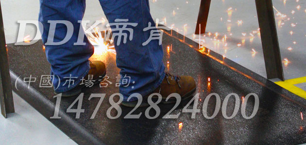 【防火防滑地膠】耐油防滑、耐磨耐燙的防火pvc地毯提供定制生產(chǎn)