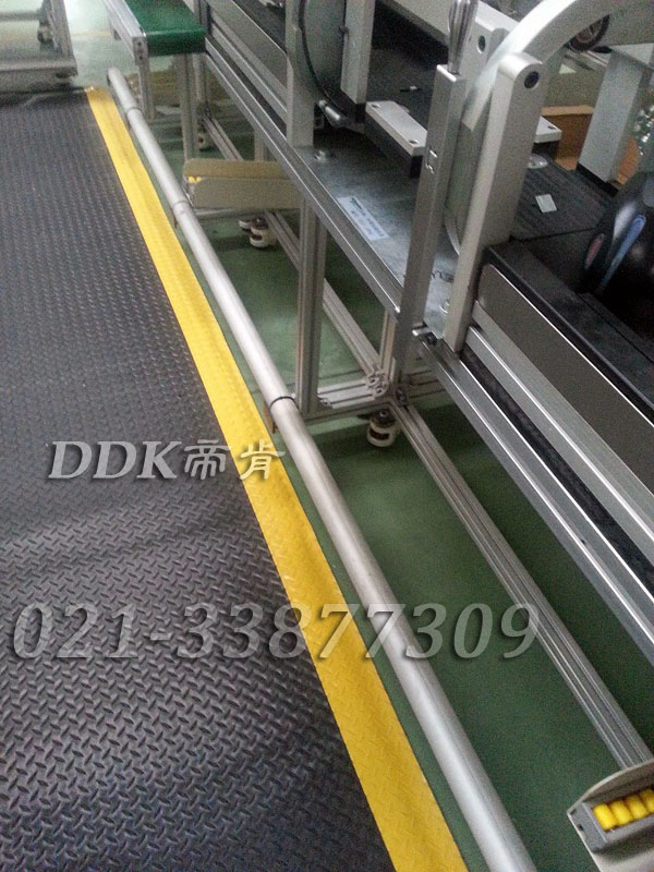 帝肯(DDK)_F220（Crown|皇冠）耐壓耐磨地毯,抗疲勞腳墊,耐磨地膠,疏水型抗疲勞地墊,經(jīng)濟型抗疲勞地墊,防疲勞腳墊,防疲勞墊,防疲勞地膠,橡膠防滑地毯,