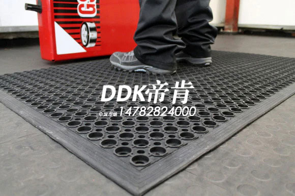 圓孔橡膠墊碎屑收集墊，多空橡膠墊，防滑橡膠墊，90 厘米X150 厘米防滑地墊，橡膠抗疲勞地墊
