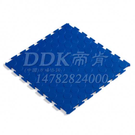 藍(lán)色pvc銅錢墊 可拼接  pvc地墊  「帝肯(DDK)_2000（PG|派奇）」拼接型地墊樣板圖片,「帝肯(DDK)_2000_9979」效果圖,pvc地墊,PVC拼接地墊,pvc防滑地墊,PVC防滑墊,拼裝地墊,拼接式地墊,拼接式防滑墊,防滑拼墊,銅錢紋,鎖扣地墊,重型防滑耐油墊,耐油地墊,耐油橡膠墊,耐油橡膠地墊,耐油耐水地墊,耐油膠墊,耐油防滑地墊,耐油防滑墊,防油地墊,防油防滑墊